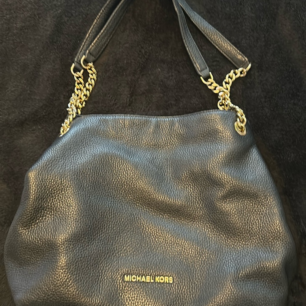 Michael Kors jet set tote with chain